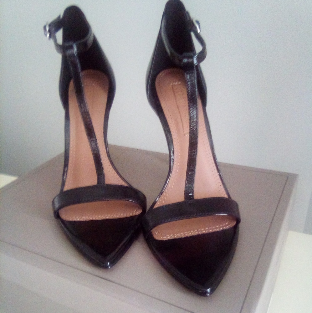 BCBGMAXAZRIA Stiletto Sandals